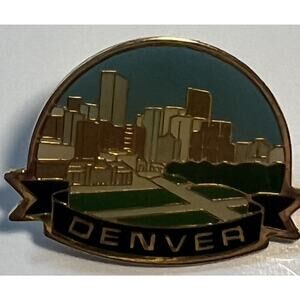 Jewelry Pin/Tourism Denver CO City Scape Park on Reverse Push Pin Clasp 1 Inch